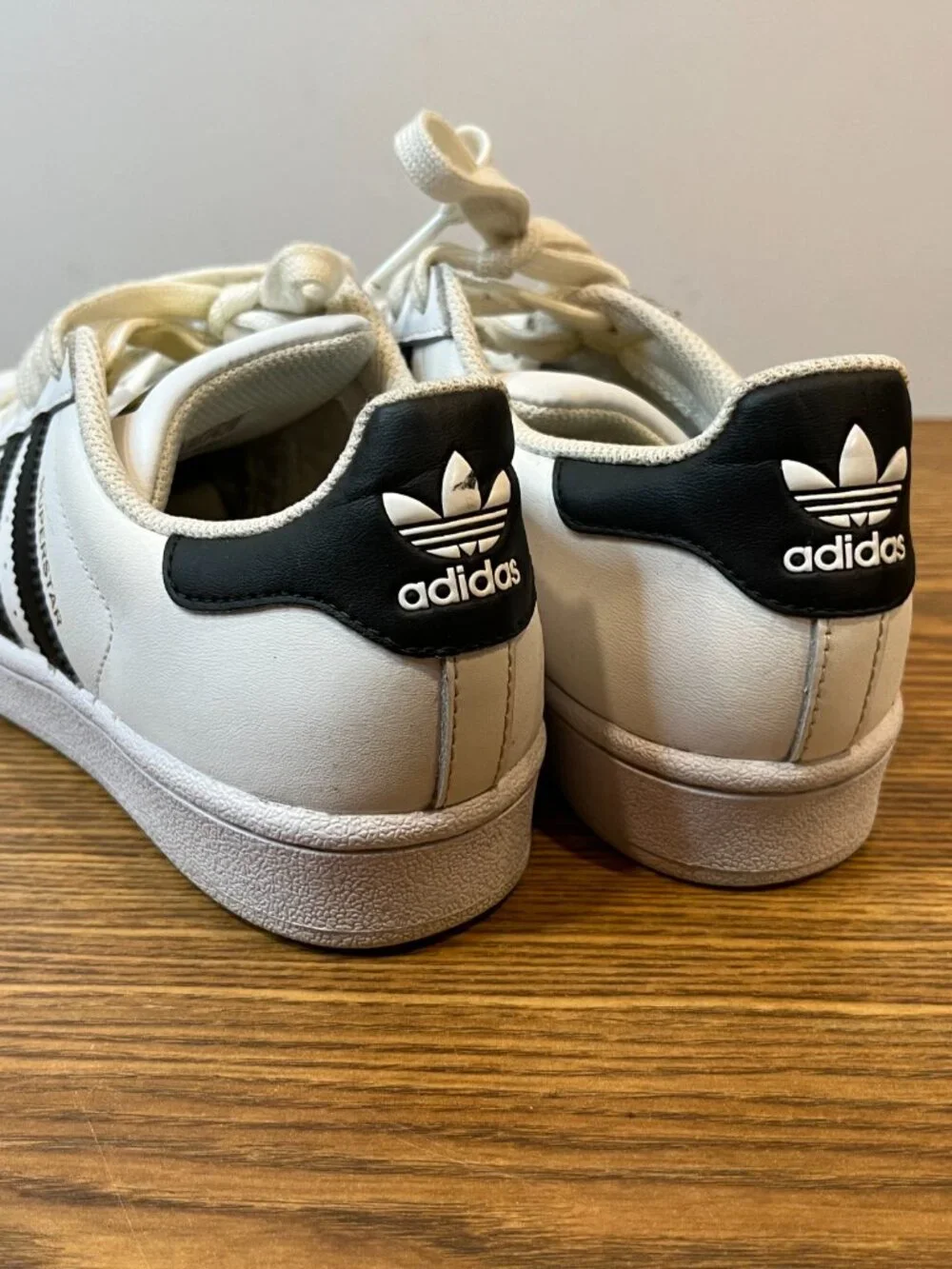 Adidas SUPERSTAR White Black Sneakers C77154 - Youth Size 3.5 - Picture 4 of 8
